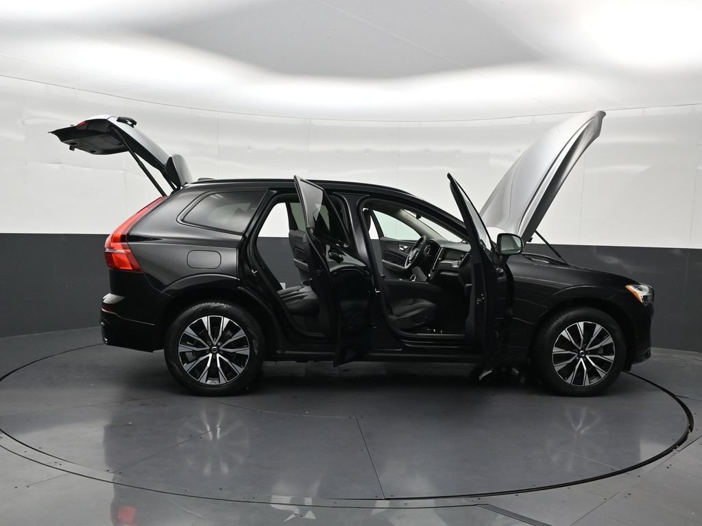 Used 2024 Volvo XC60 B5 Core w/ Protection Package Premier AWD/4WD image 32