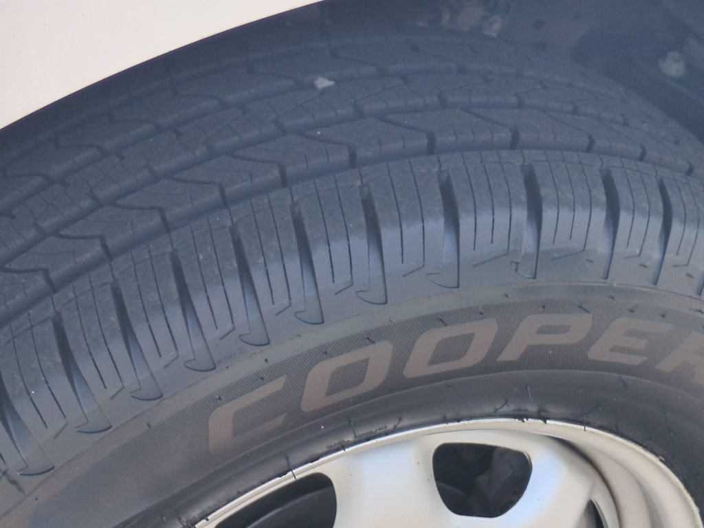 Used 2023 Ford F150 XL RWD image 12
