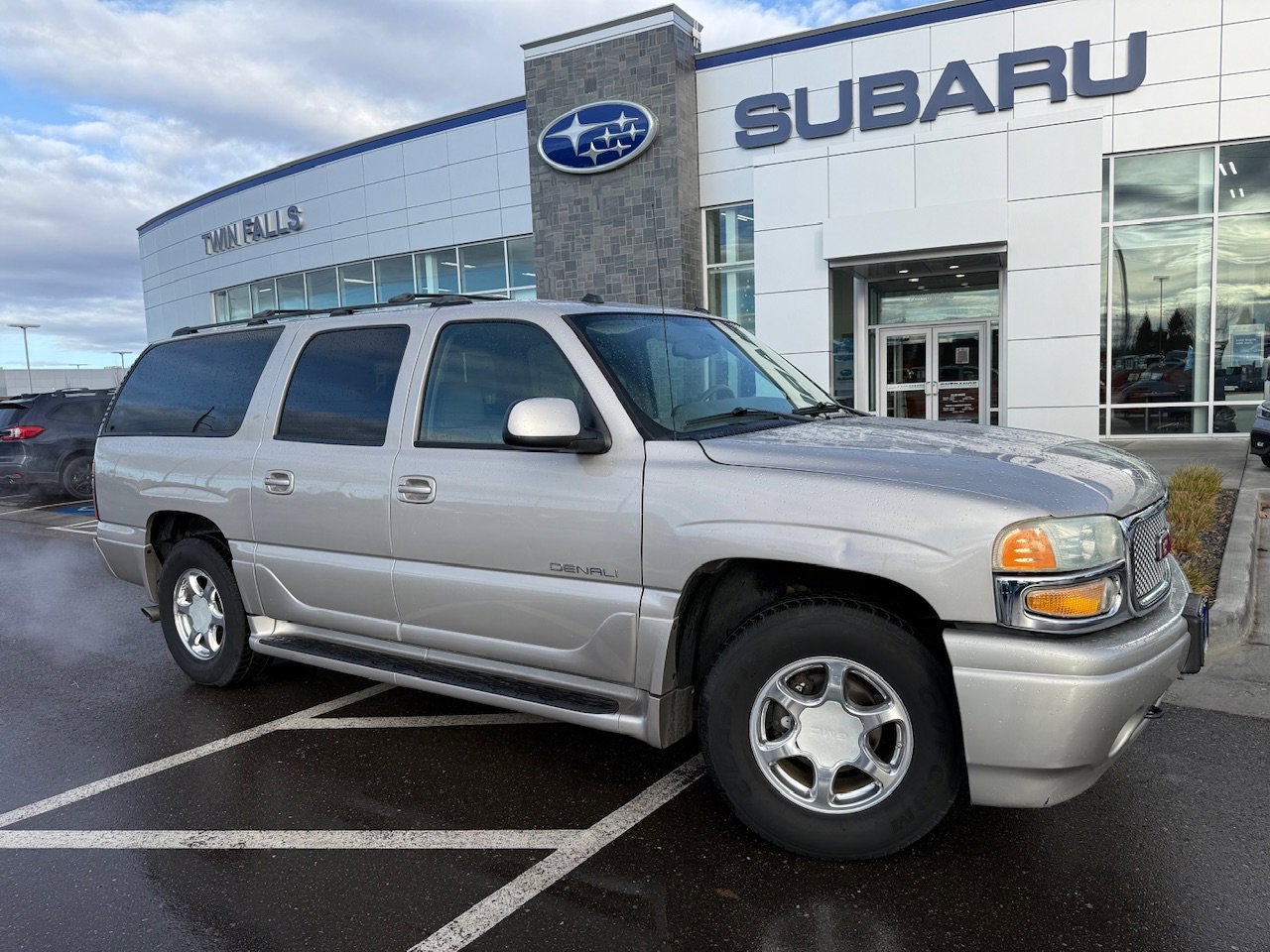 Used 2005 GMC Yukon XL Denali