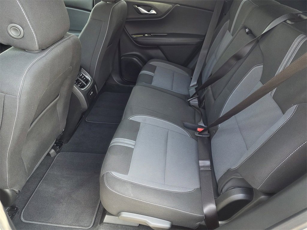 Used 2025 Chevrolet Blazer LT image 13
