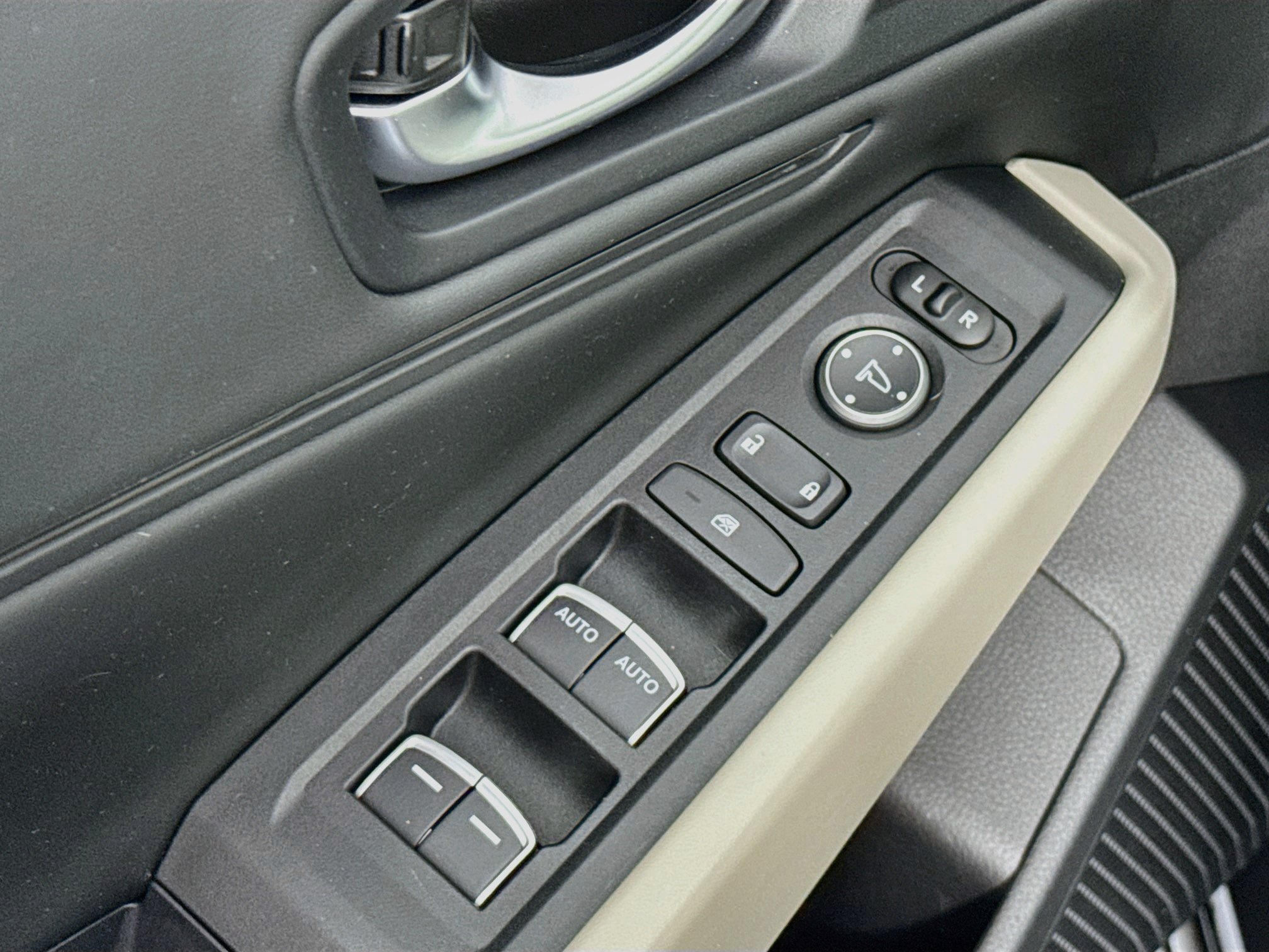 Certified 2023 Honda Accord EX image 17