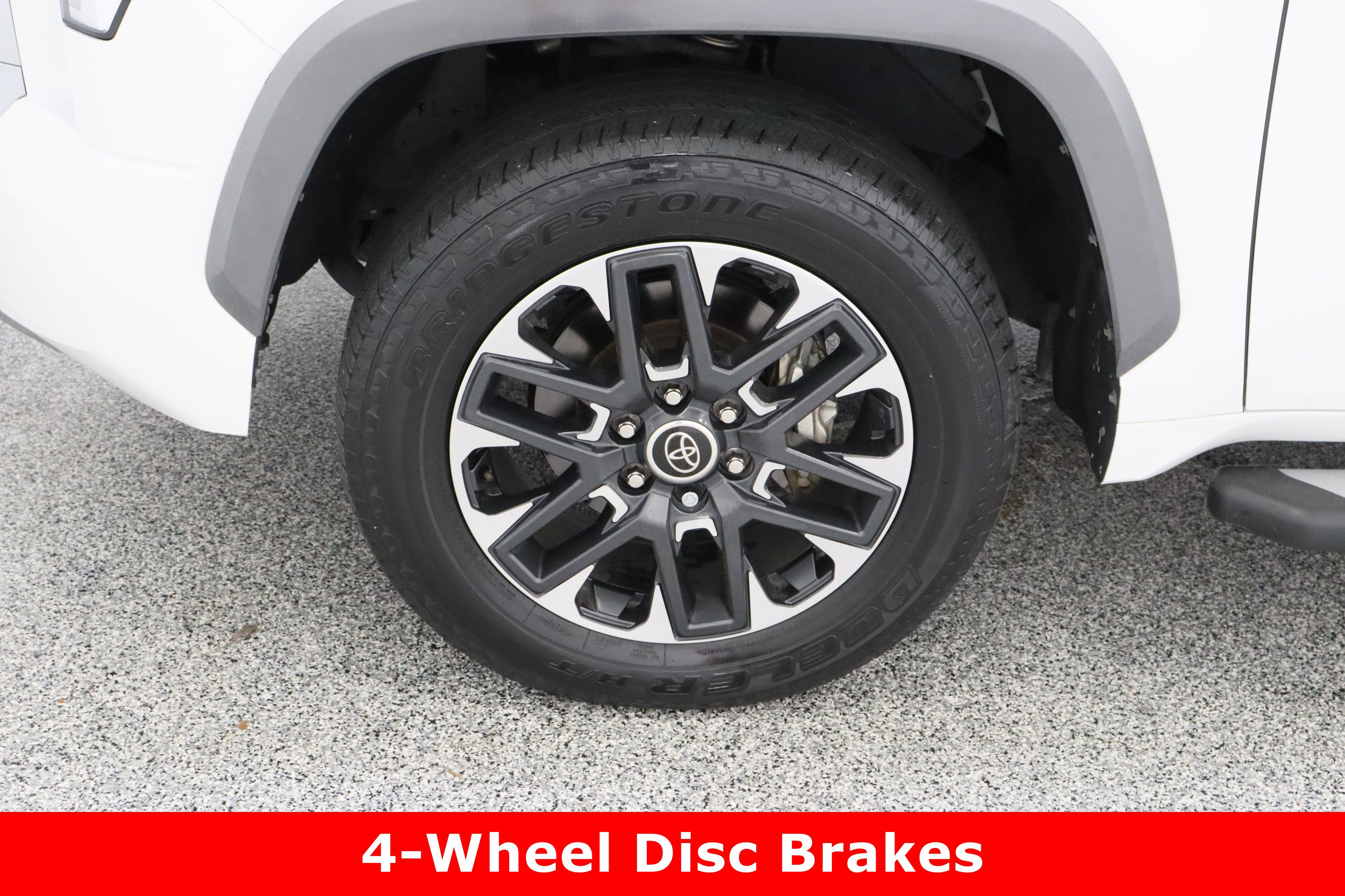 Used 2023 Toyota Tundra Limited w/ Power Package image 11