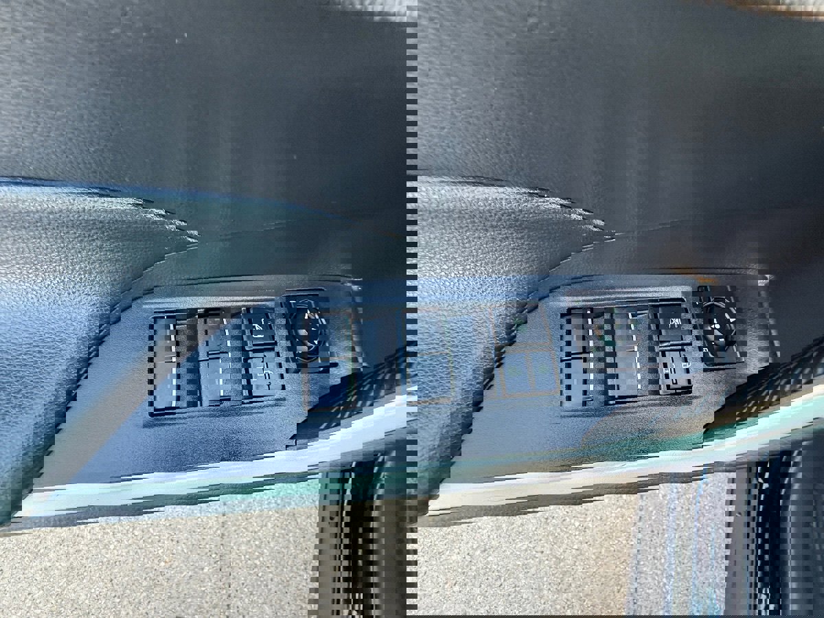 Used 2022 Toyota RAV4 XLE image 20