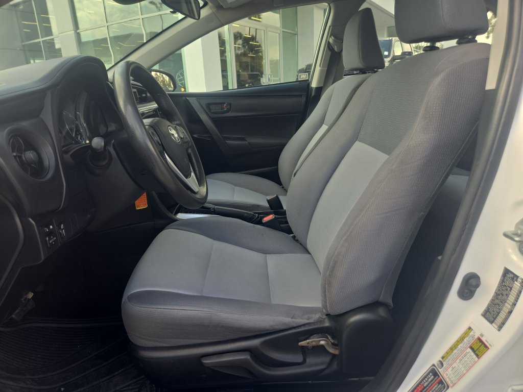 Used 2017 Toyota Corolla L w/ Carpet Mat Package (TMS) FWD image 9