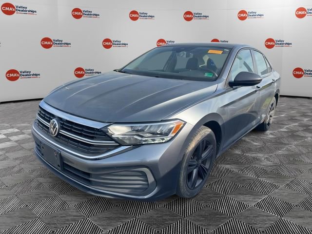 Used 2022 Volkswagen Jetta SE w/ Panoramic Sunroof Package image 1