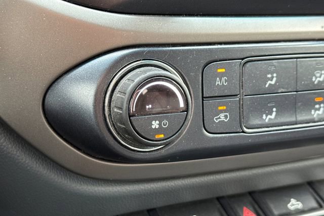 Used 2018 Chevrolet Colorado Z71 image 28