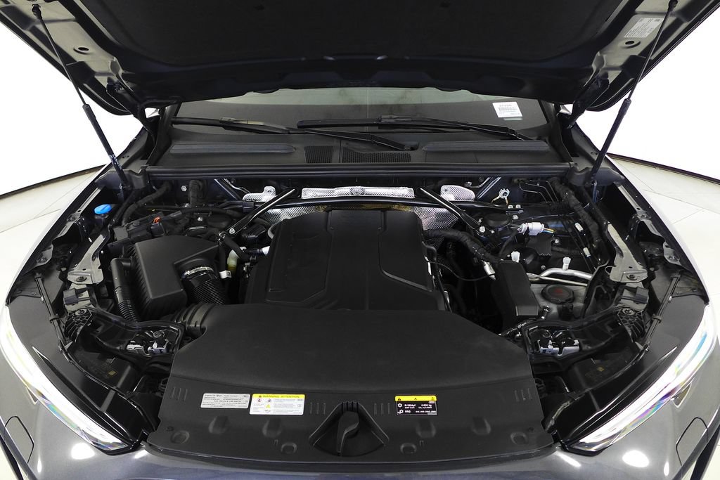 Used 2025 Audi Q5 Premium Plus w/ Premium Plus AWD/4WD image 6