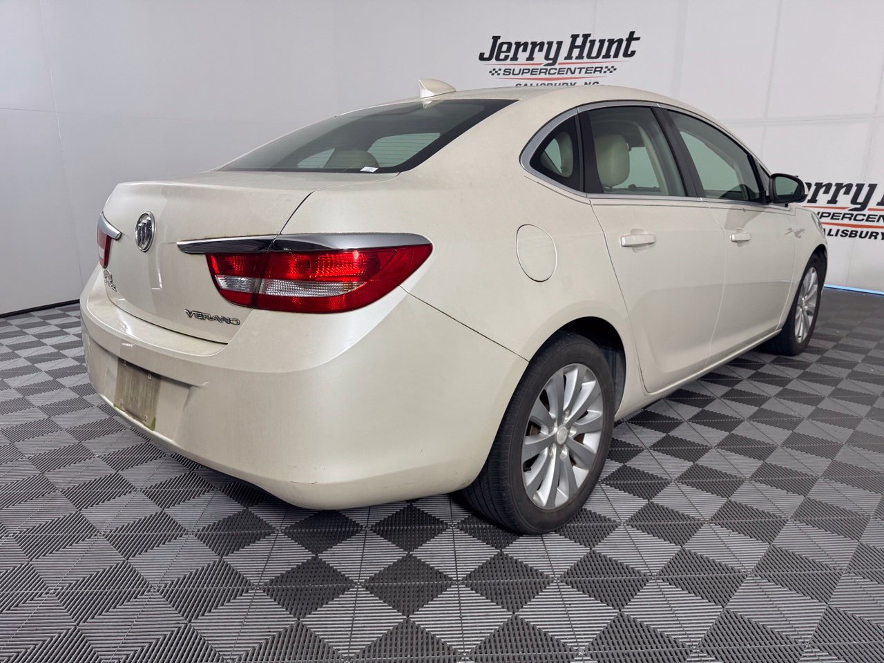 Used 2016 Buick Verano FWD image 6