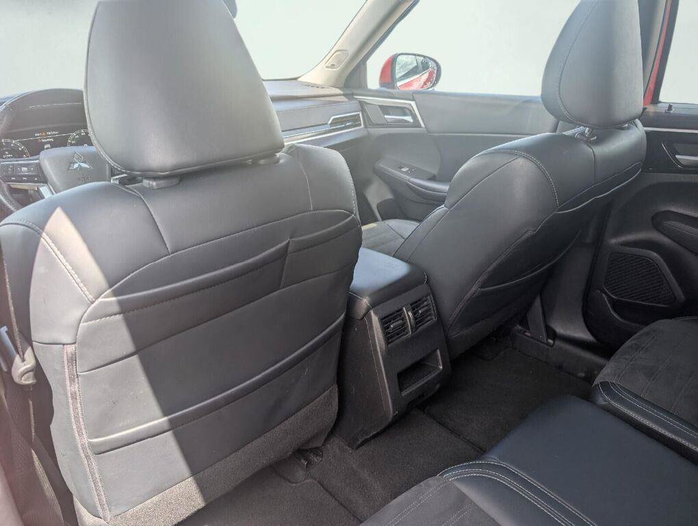 Used 2024 Mitsubishi Outlander SE AWD/4WD image 24