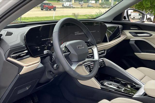 Used 2025 Audi Q5 Premium Plus w/ Premium Plus AWD/4WD image 18