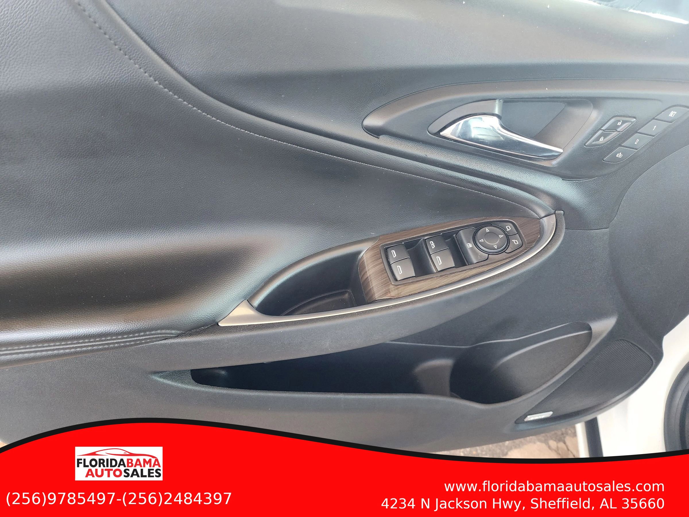 Used 2019 Chevrolet Malibu Premier w/ Sun and Wheel Package image 9