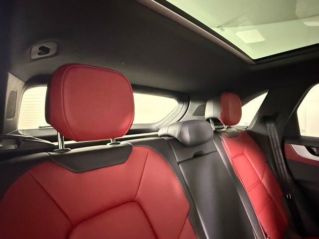 Used 2025 Porsche Cayenne S image 27