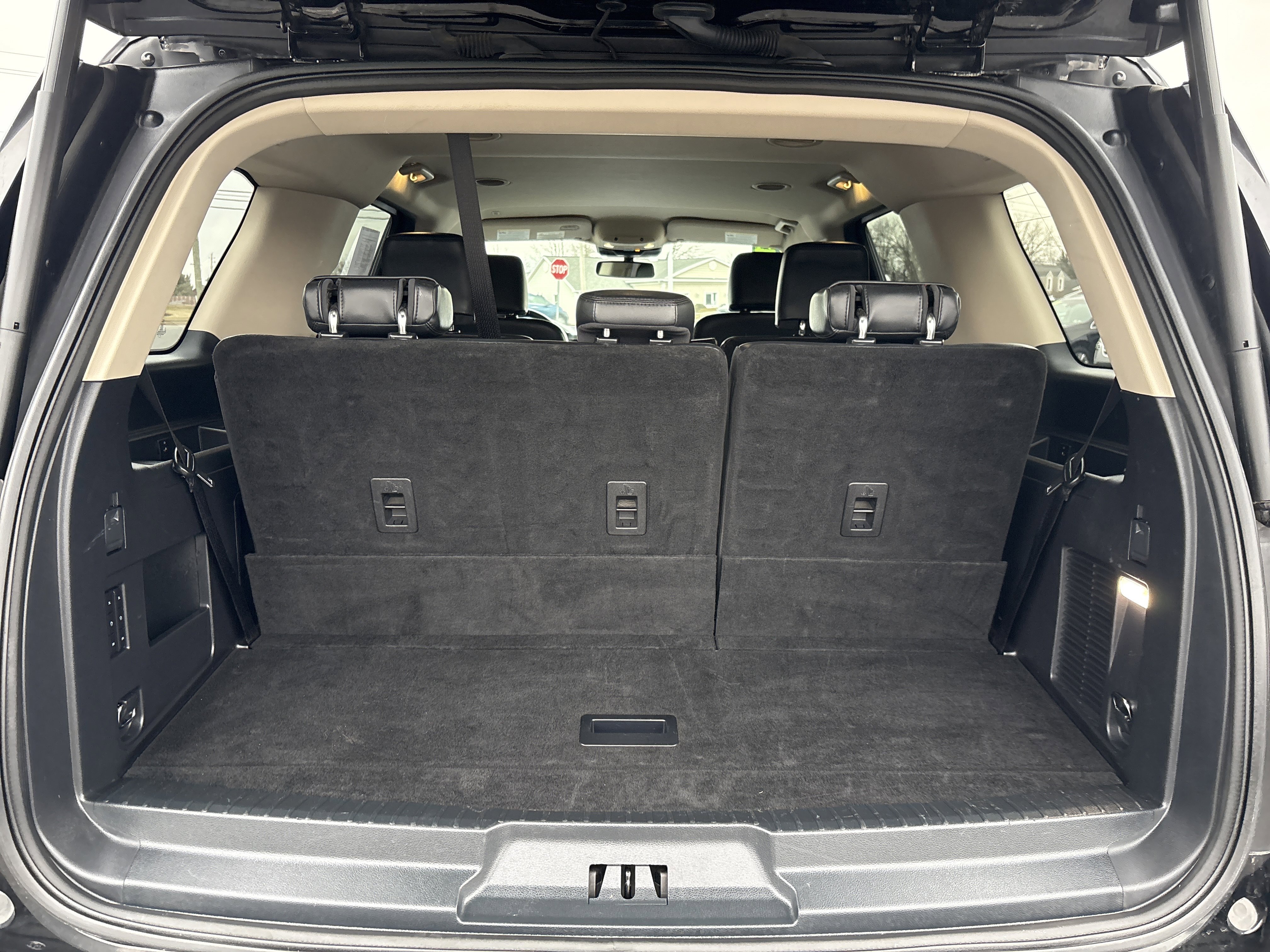 Used 2024 Ford Expedition XLT image 5