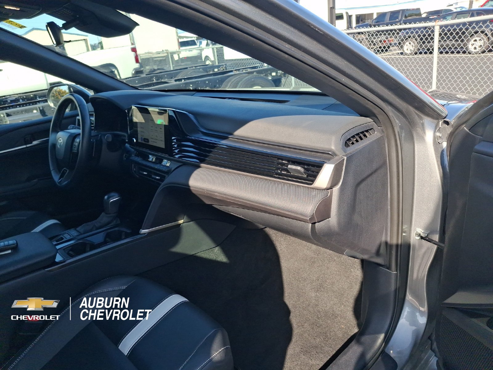 Used 2025 Toyota Camry SE FWD image 22