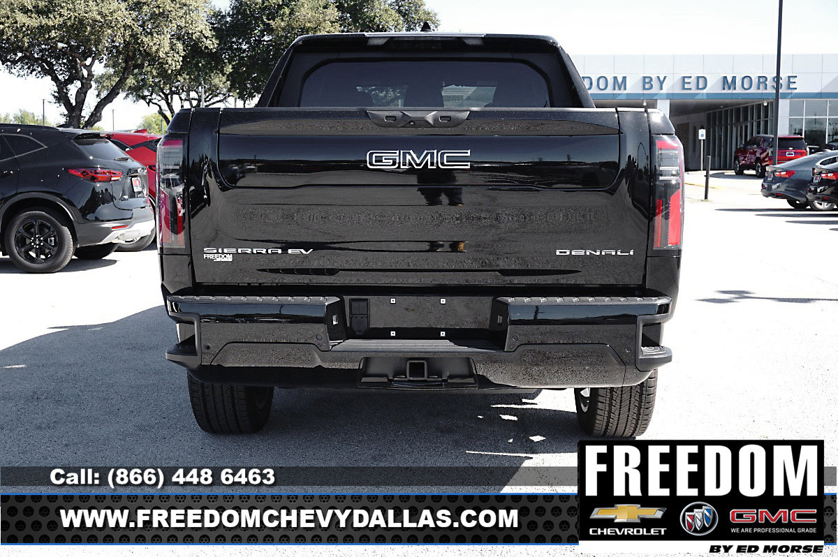 New 2025 GMC Sierra EV Denali image 6