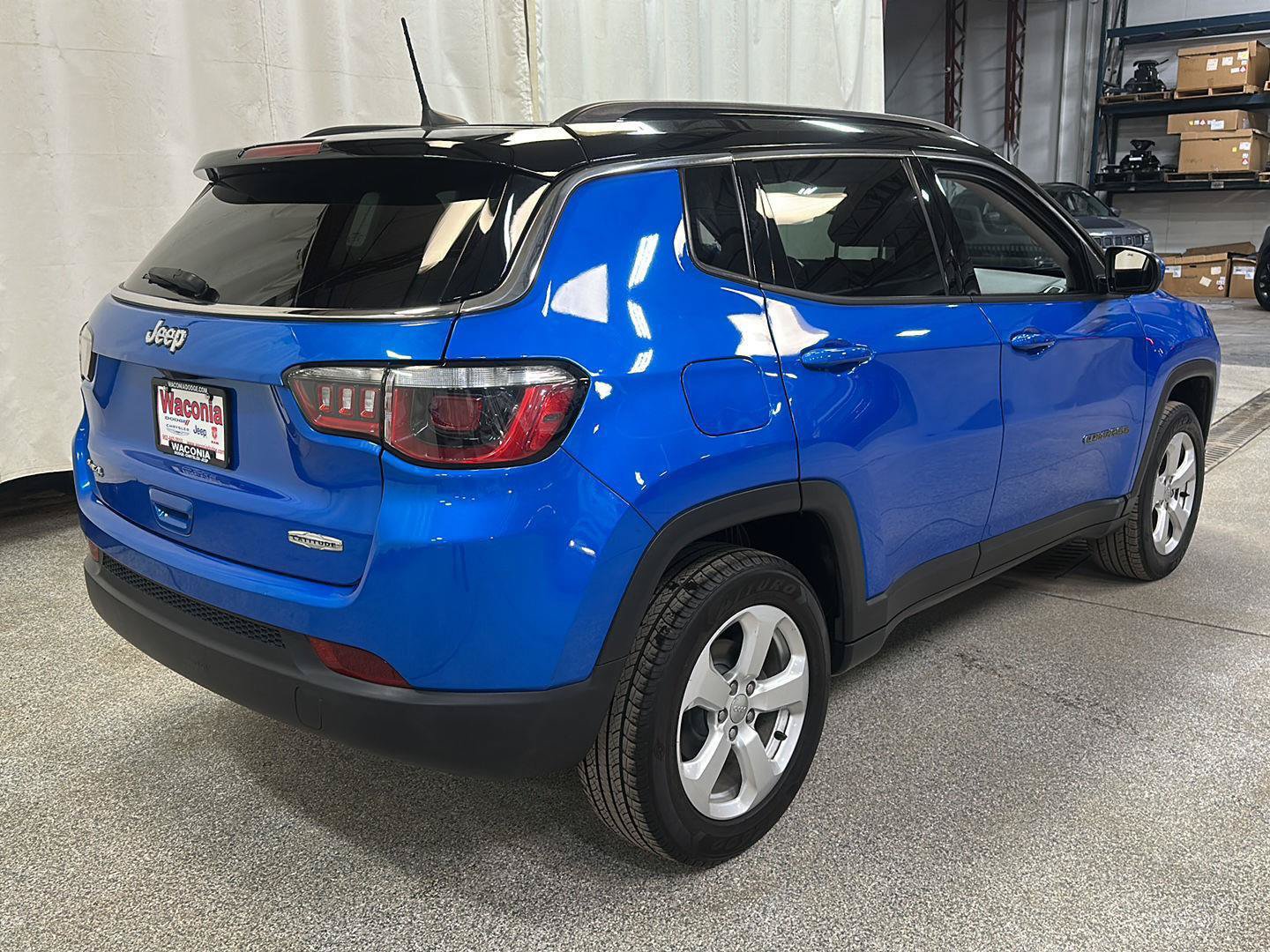 Used 2018 Jeep Compass Latitude w/ Popular Equipment Group AWD/4WD image 5