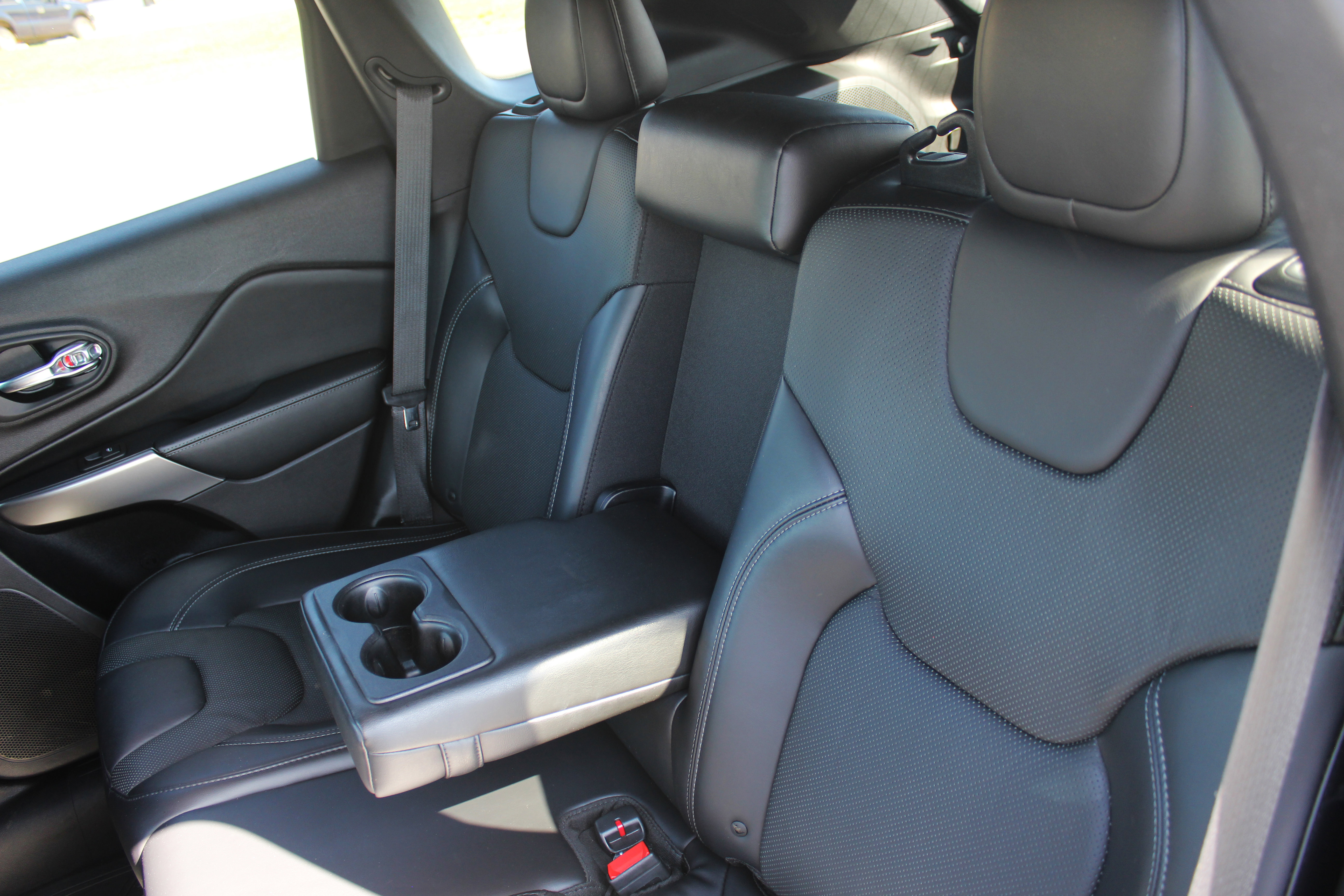 Used 2019 Jeep Cherokee High Altitude image 37