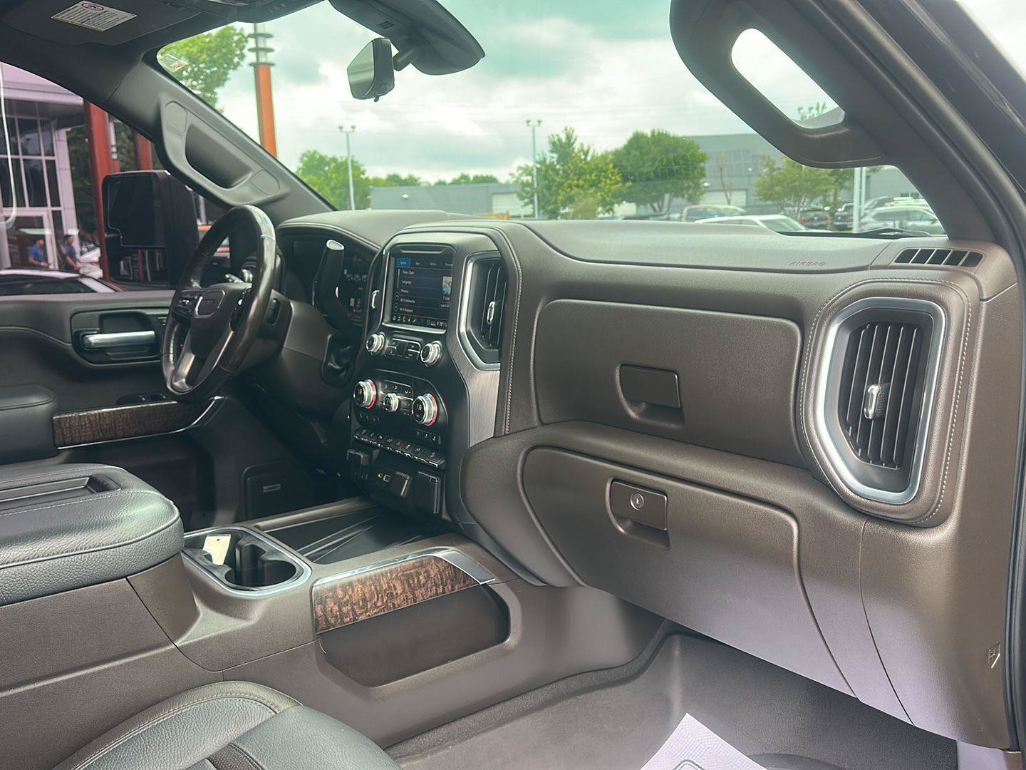 Used 2020 GMC Sierra 3500 Denali w/ Denali Ultimate Package AWD/4WD image 12