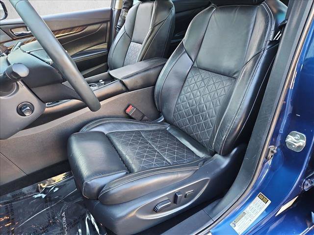 Used 2018 Nissan Maxima Platinum FWD image 16