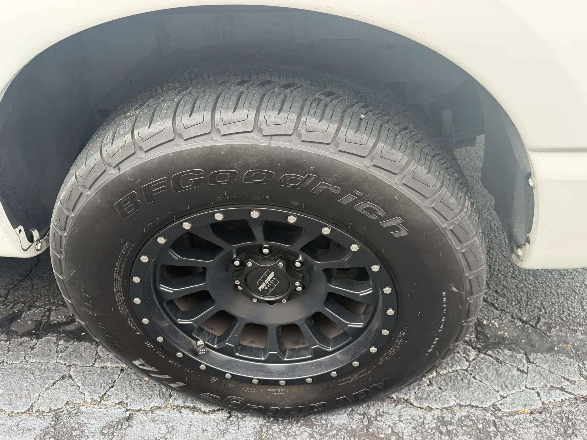Used 2017 Nissan Titan SV RWD image 31