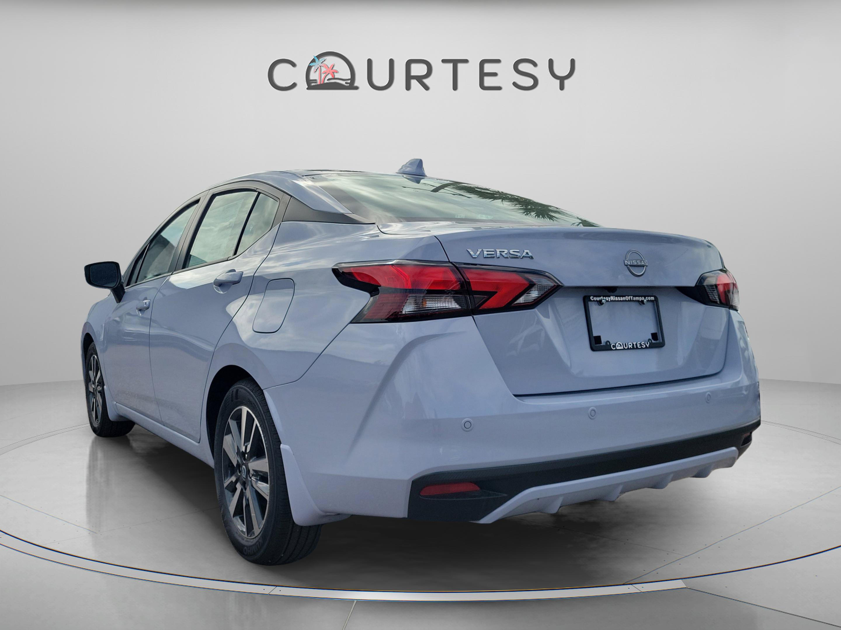 New 2025 Nissan Versa SV w/ Trunk Package FWD image 4