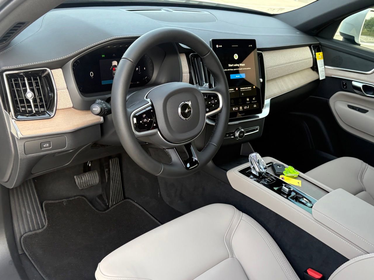 New 2026 Volvo XC90 B5 Core w/ Protection Package Premier AWD/4WD image 14