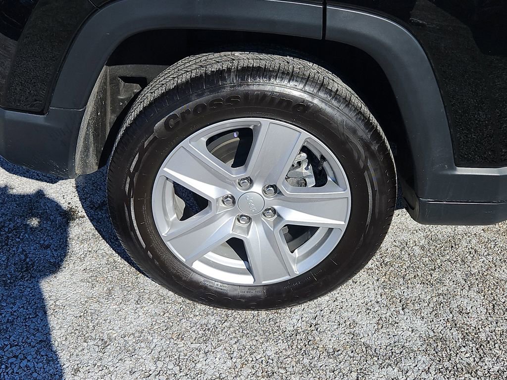 Used 2022 Jeep Compass Latitude w/ Convenience Group image 9