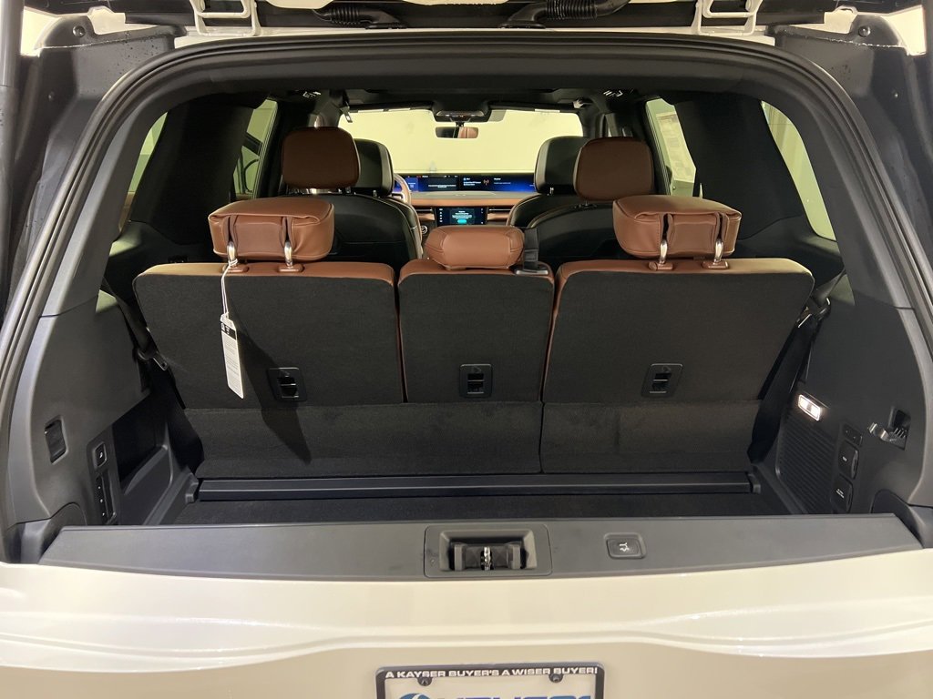 Used 2025 Lincoln Navigator Reserve image 43