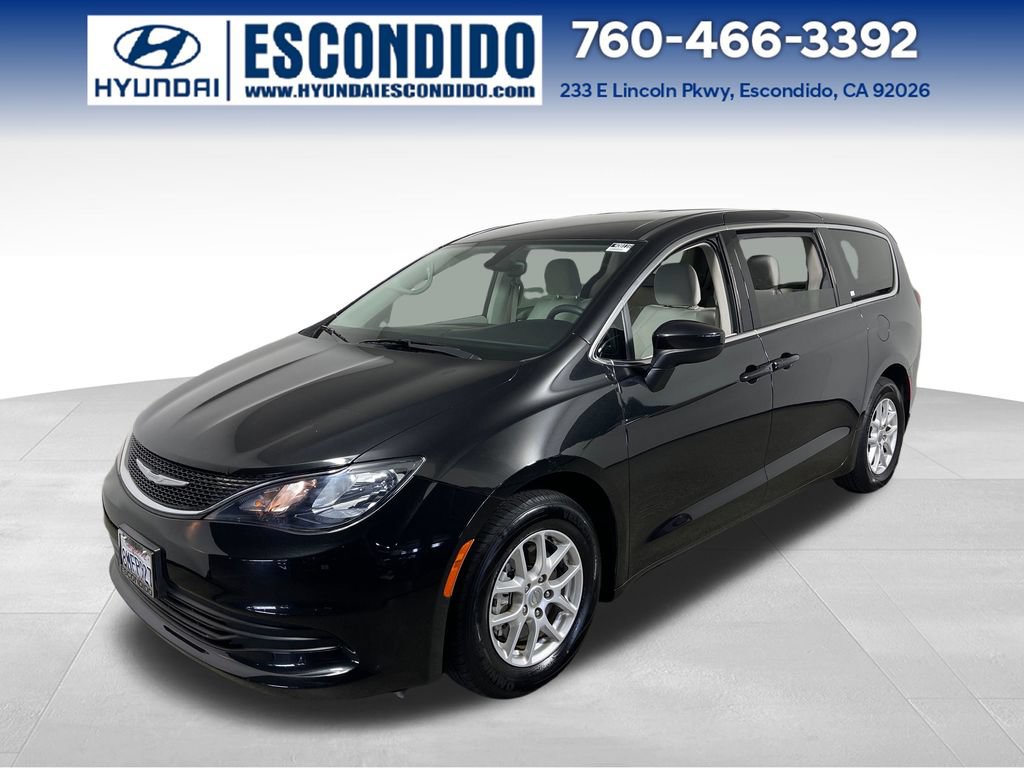 Used 2017 Chrysler Pacifica LX