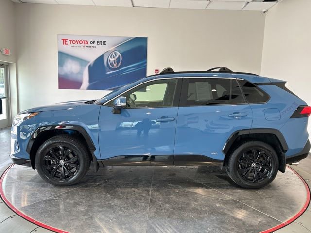 Used 2022 Toyota RAV4 SE w/ SE Grade Weather Package AWD/4WD image 3
