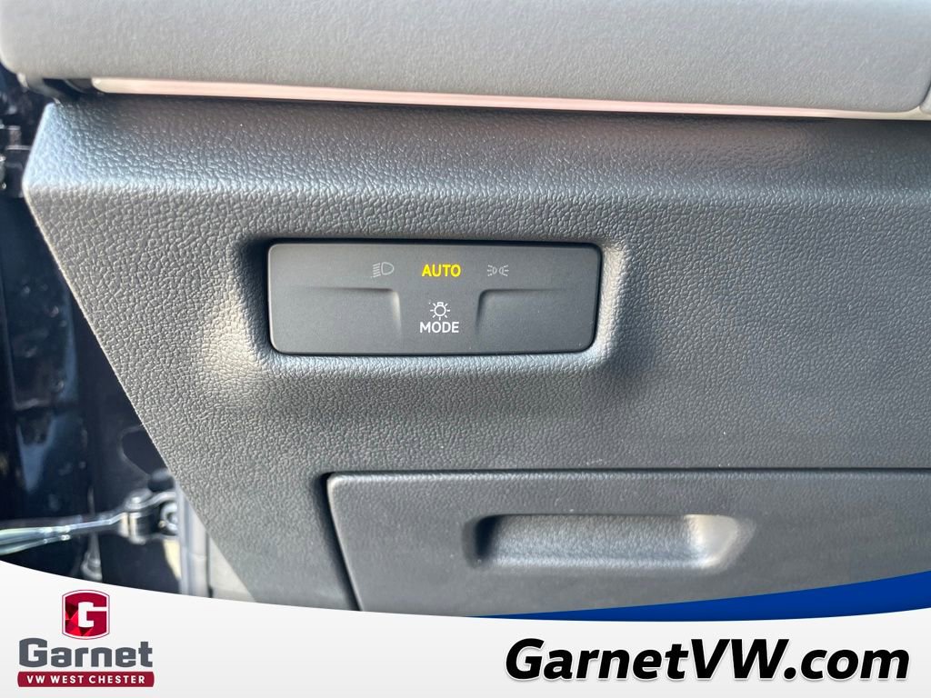 New 2026 Volkswagen Tiguan SE image 34