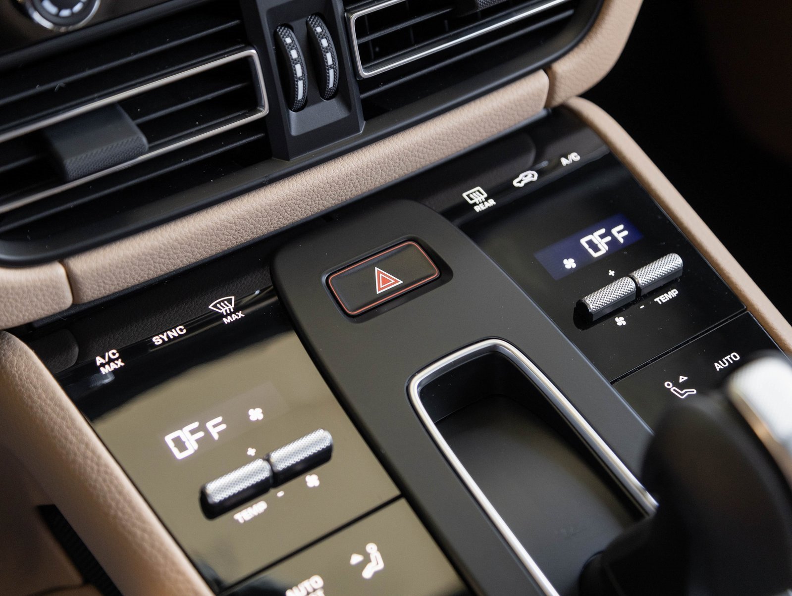 New 2026 Porsche Macan image 27