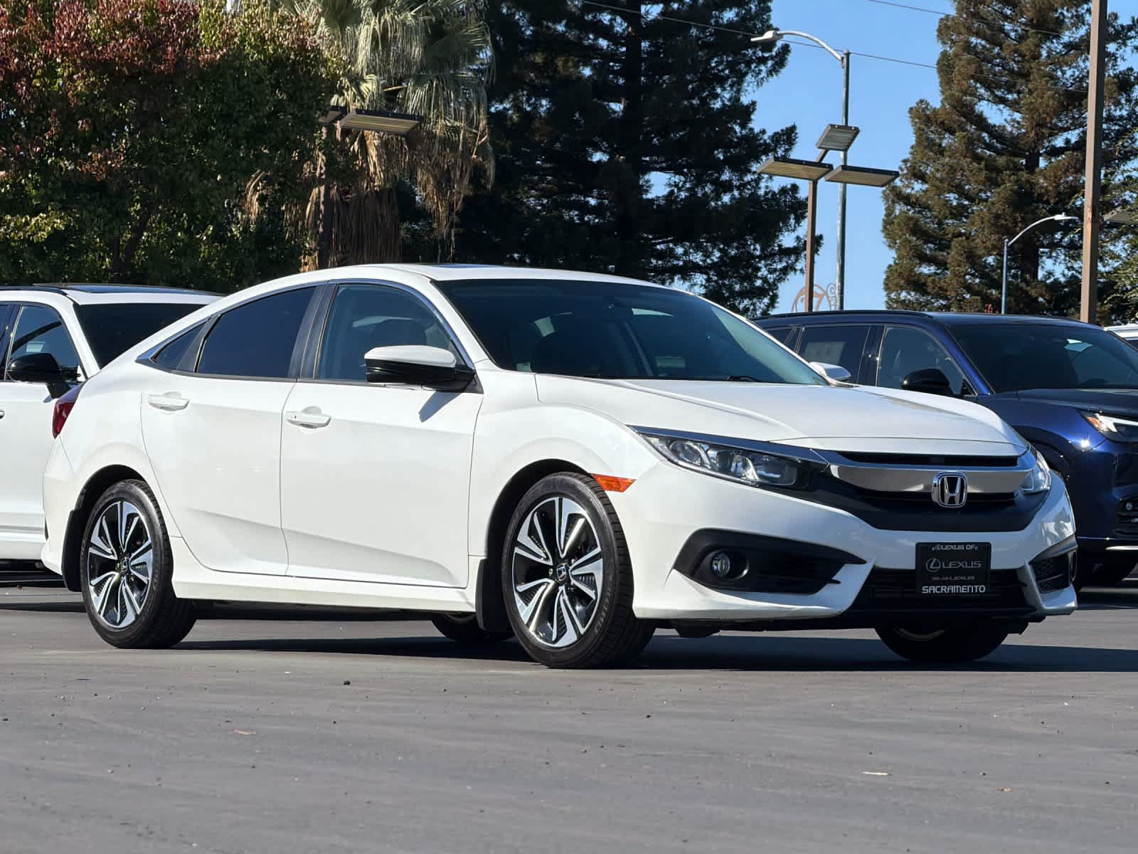 Used 2017 Honda Civic EX-T image 5
