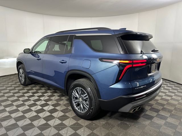Used 2025 Chevrolet Traverse LT w/ Driver Confidence Package image 5