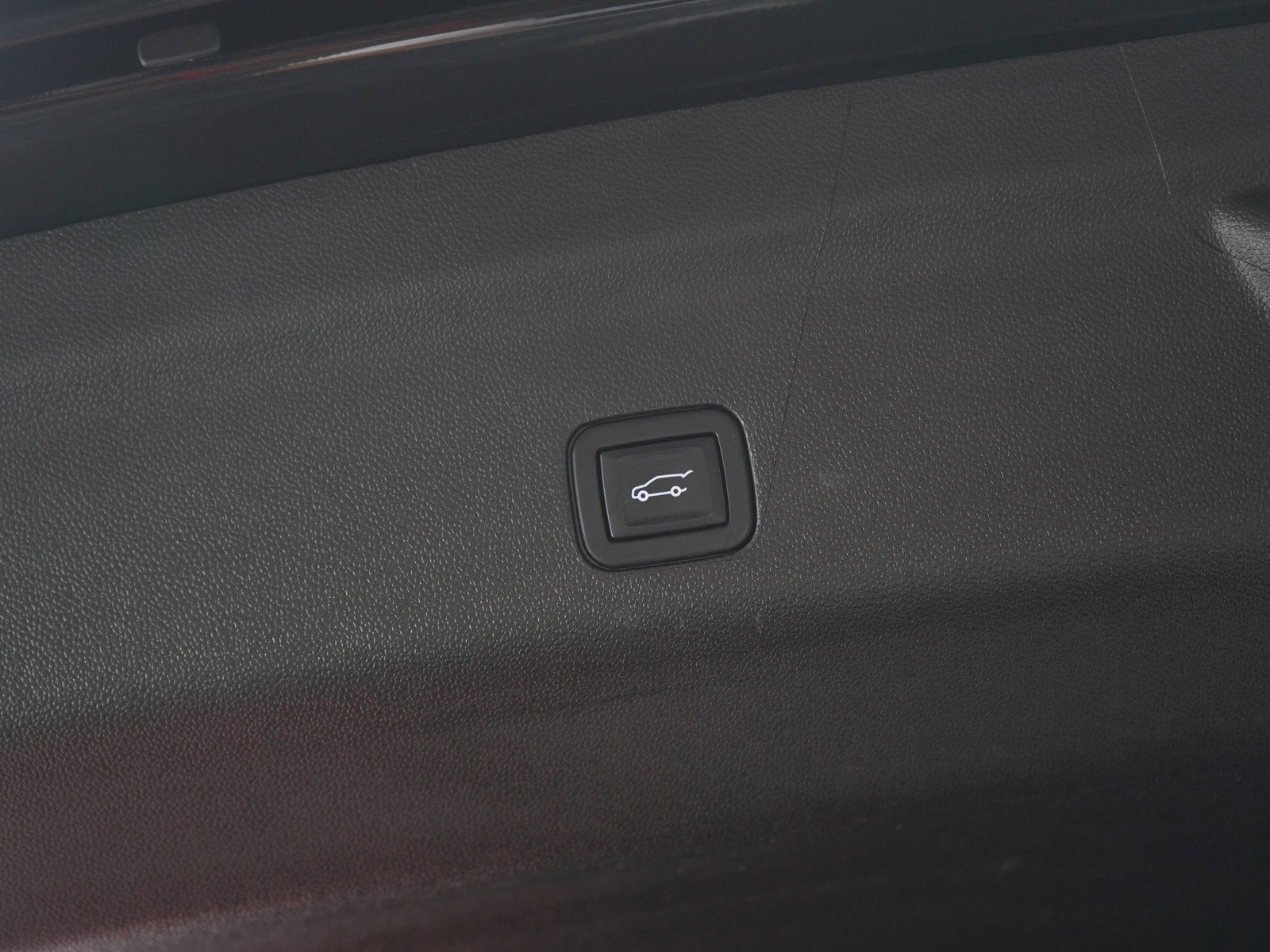 Used 2022 Cadillac Escalade Sport w/ LPO, ONYX Package image 20