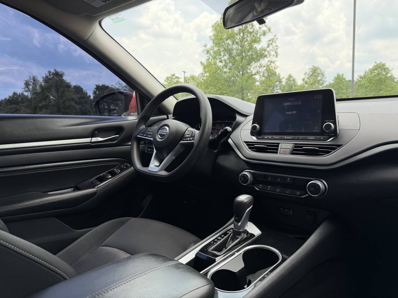 Used 2021 Nissan Altima 2.5 SV FWD image 11