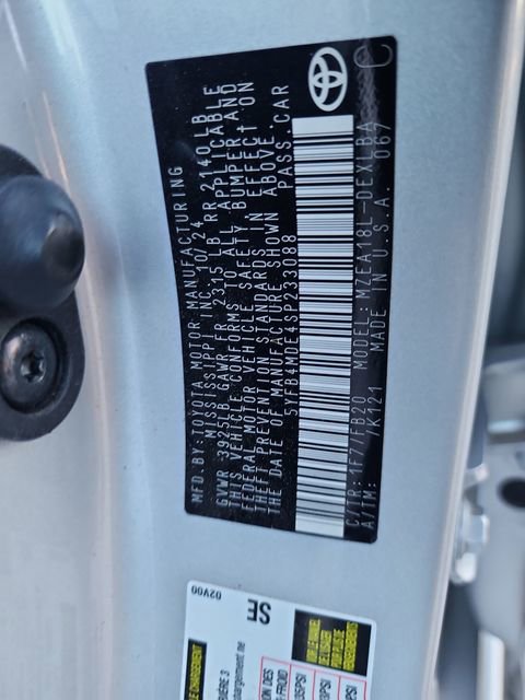 Used 2025 Toyota Corolla LE image 28