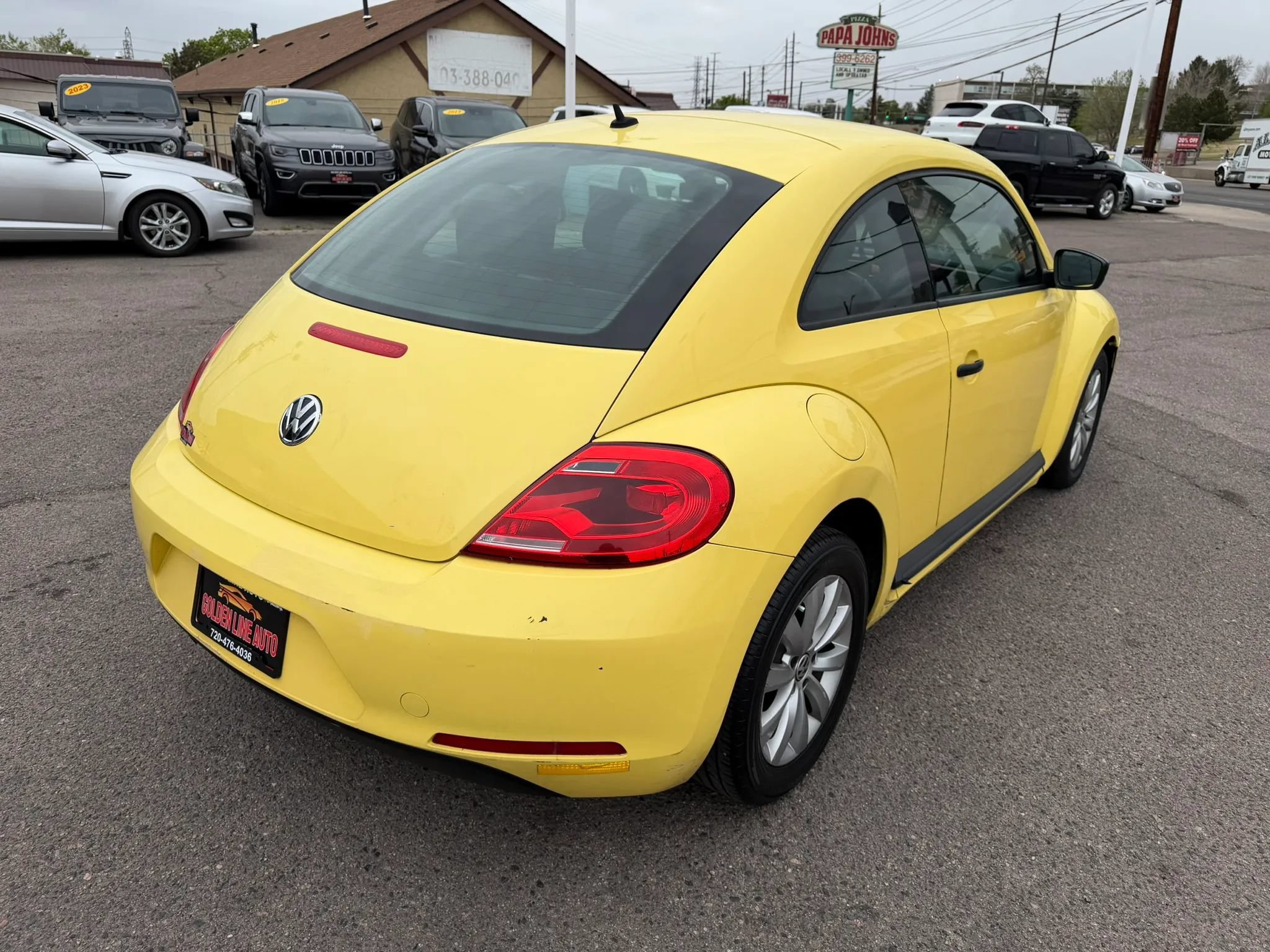 Used 2015 Volkswagen Beetle 1.8T FWD image 8