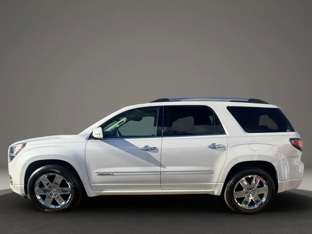 Used 2016 GMC Acadia Denali image 8