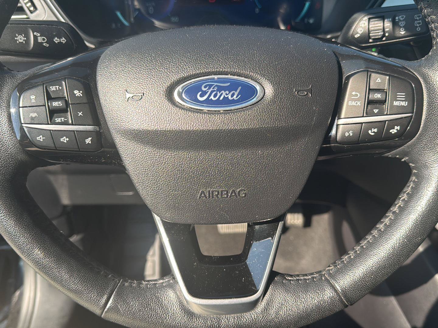 Used 2021 Ford Escape Titanium AWD/4WD image 12