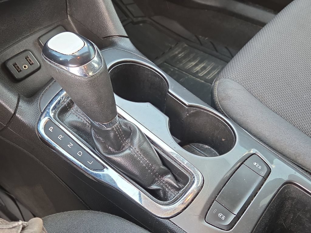 Used 2019 Chevrolet Cruze LS w/ LS Convenience Package FWD image 20
