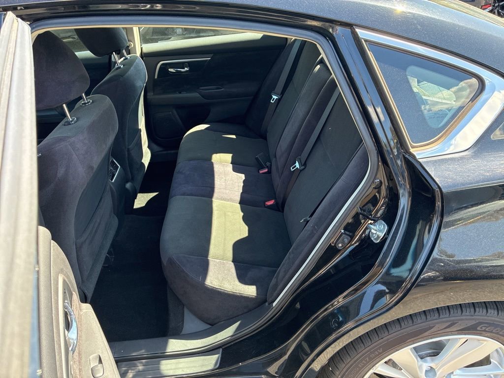 Used 2013 Nissan Altima 2.5 SV FWD image 21