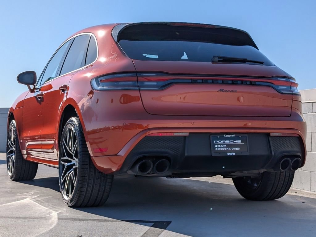 Certified 2024 Porsche Macan image 3