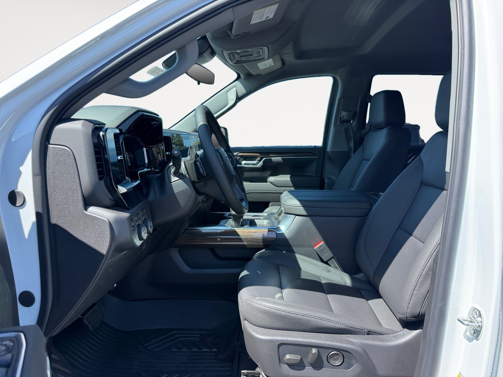 New 2026 Chevrolet Silverado 1500 LT Trail Boss w/ LT Trail Boss Premium Package AWD/4WD image 10