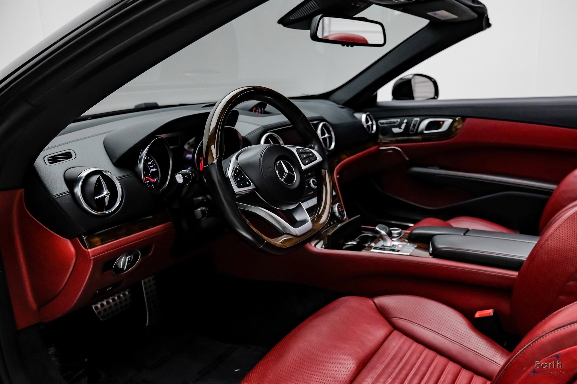 Used 2017 Mercedes-Benz SL 550 image 39