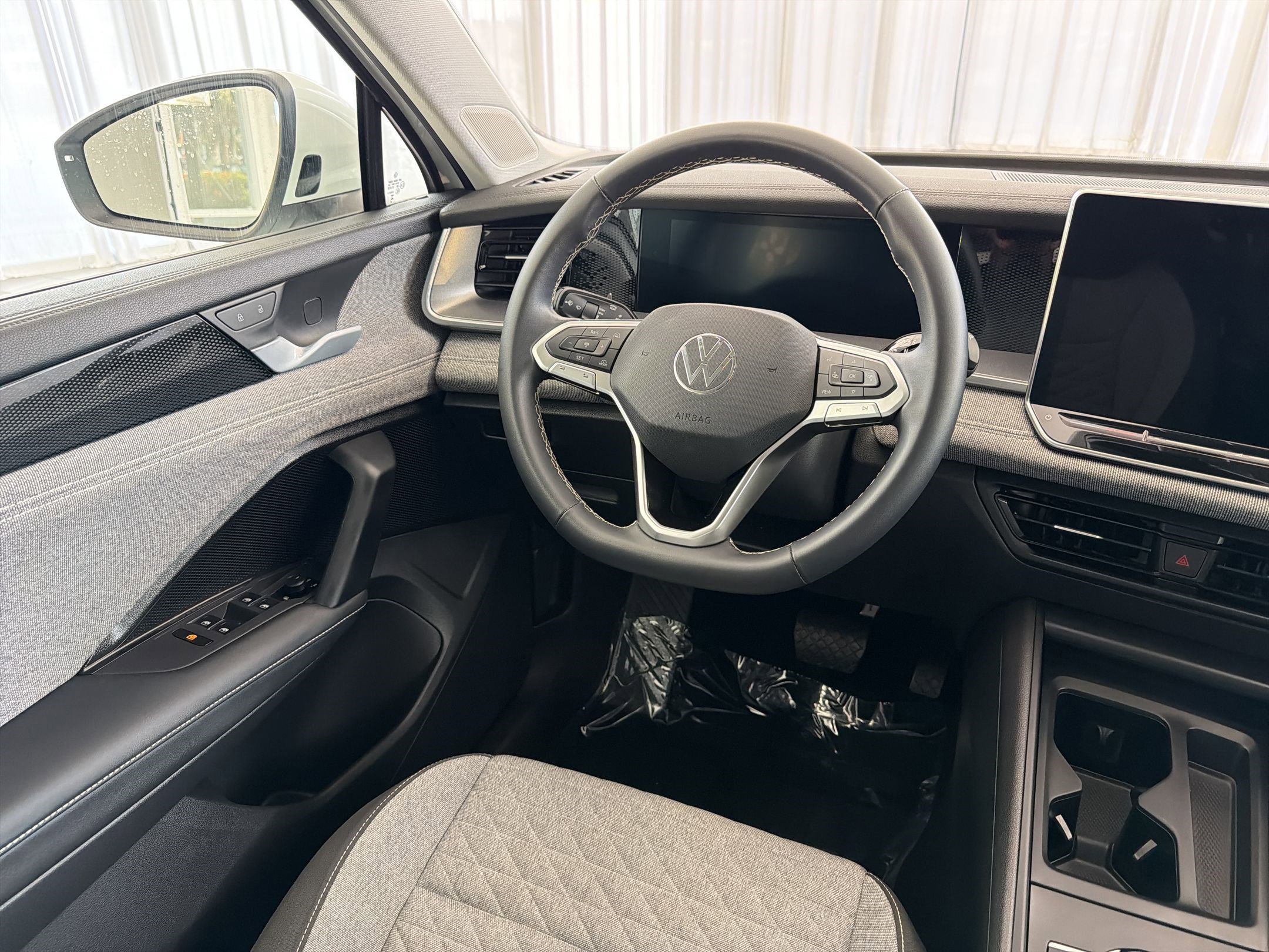 Used 2025 Volkswagen Tiguan S FWD image 25
