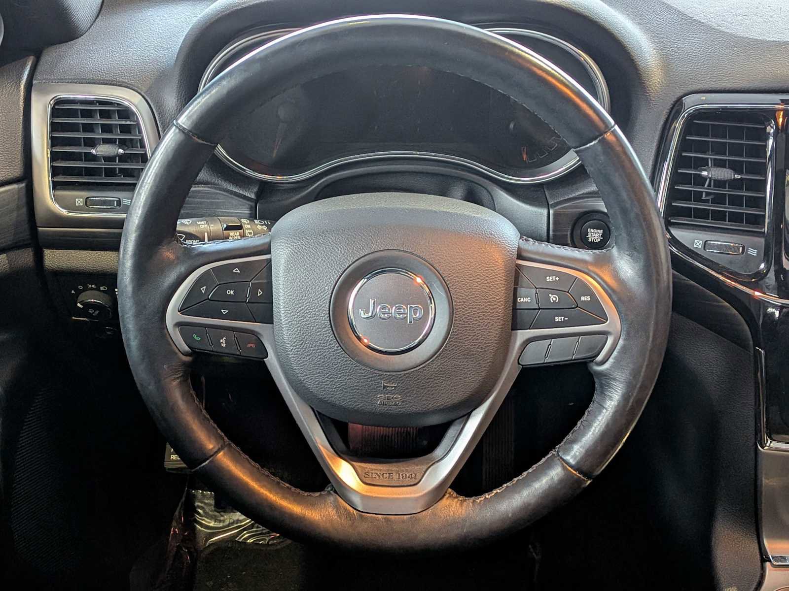 Used 2021 Jeep Grand Cherokee Laredo X image 23