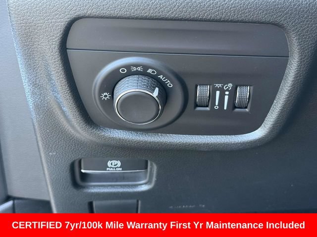 Certified 2025 Jeep Grand Cherokee Altitude AWD/4WD image 27