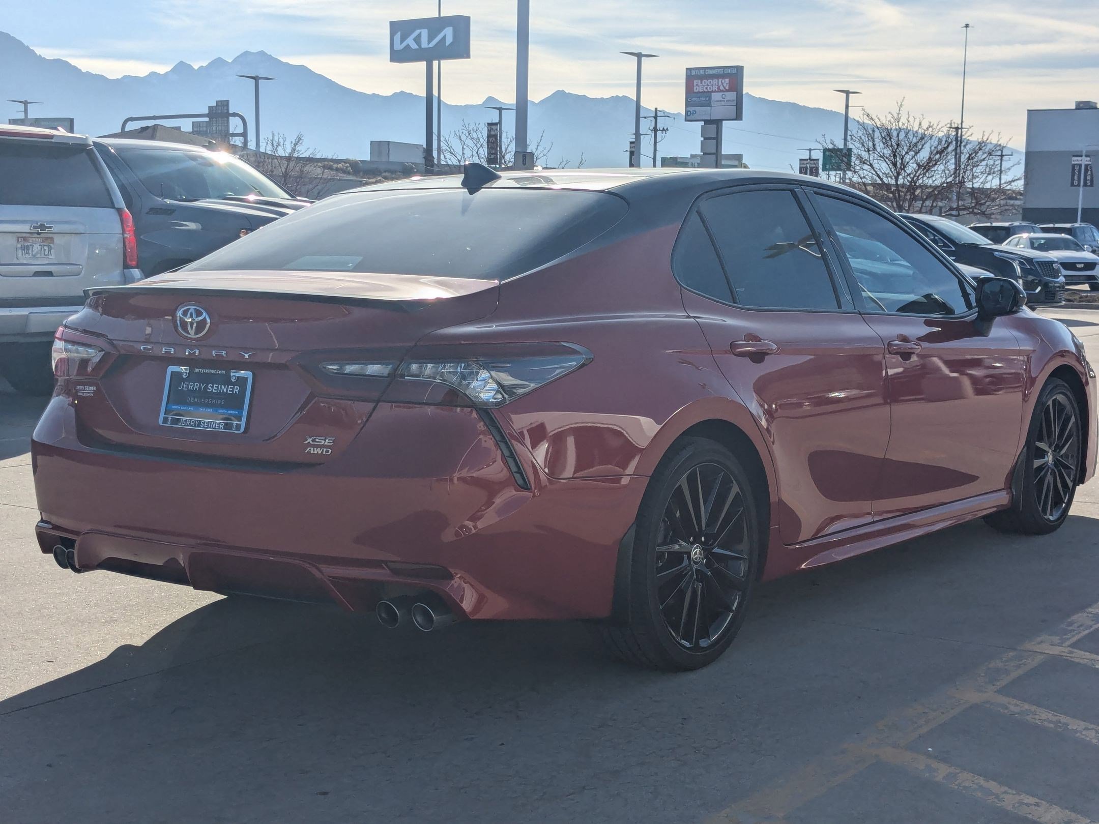 Used 2022 Toyota Camry XSE w/ Navigation Package image 6