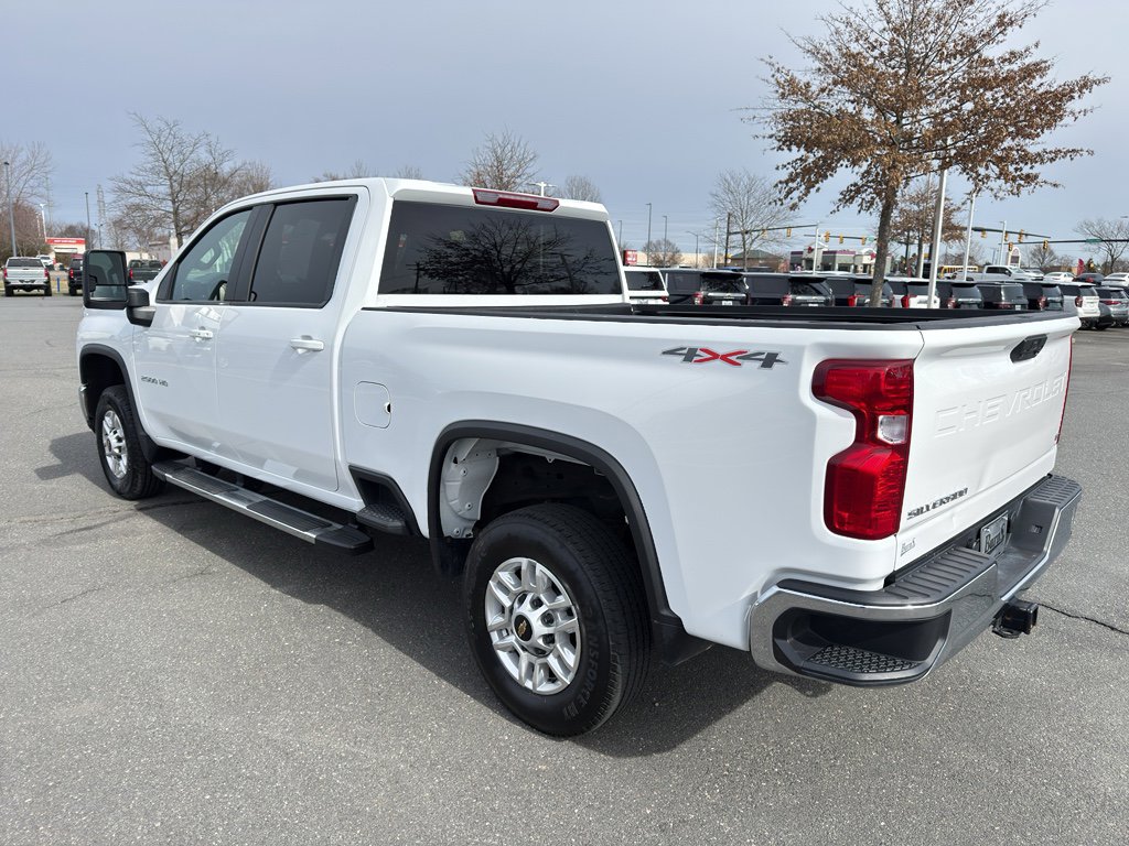 Used 2025 Chevrolet Silverado 2500 LT w/ Convenience Package image 5